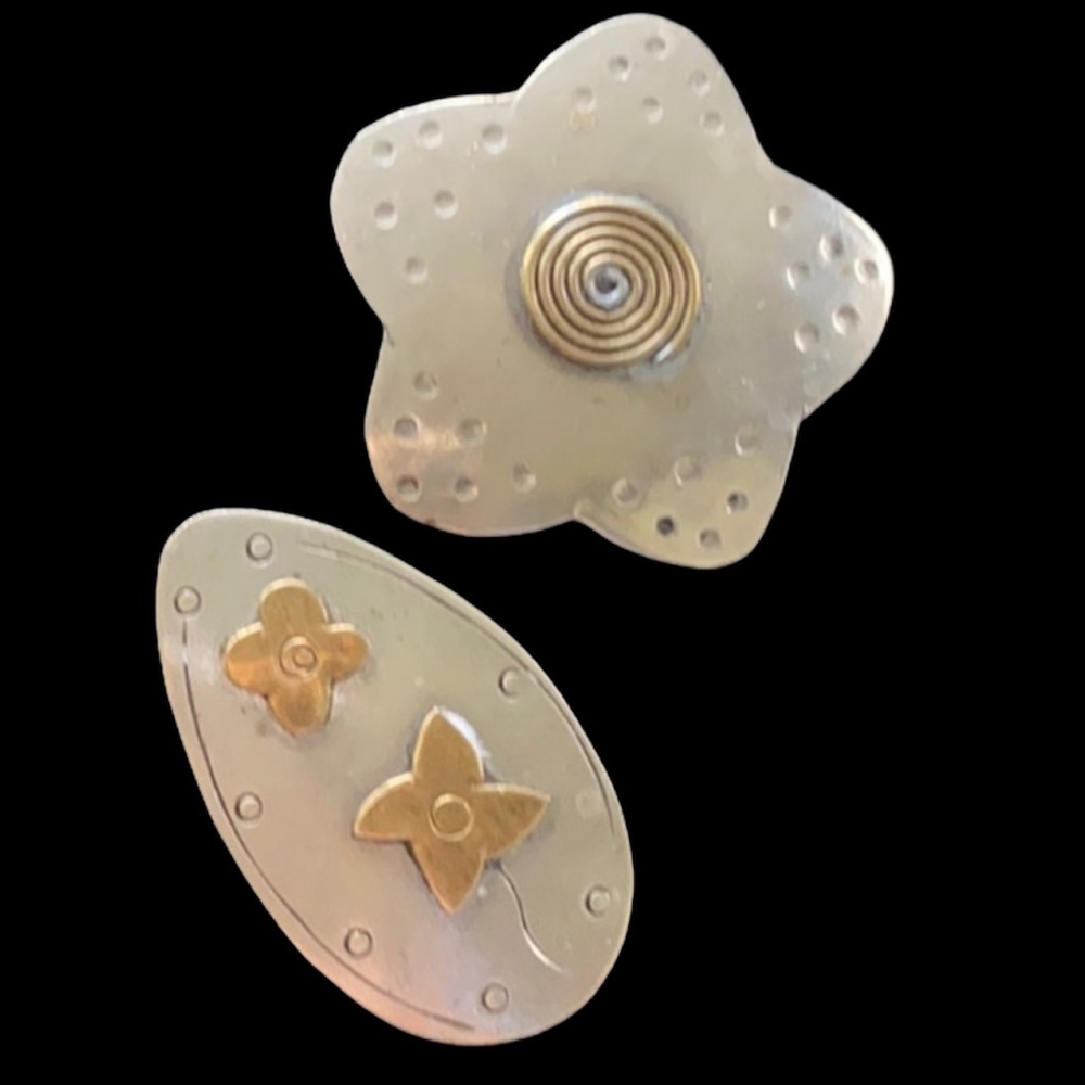 ⚡️3/$15 Silver & Gold Flower Pins